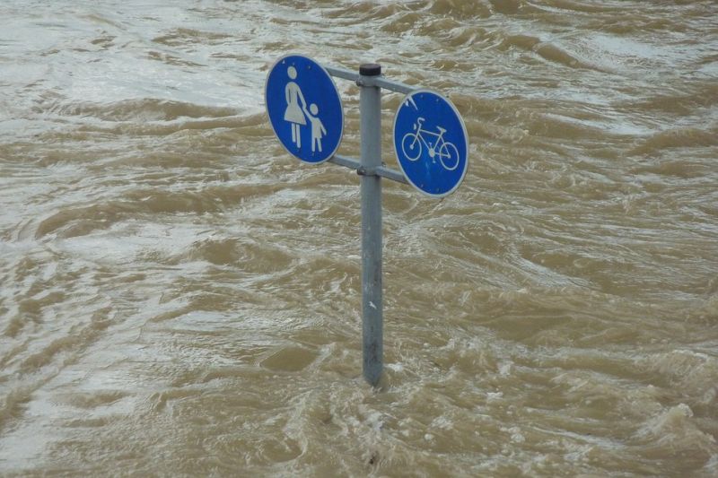 Flooding-High-Water-Setting-Water-Shield-Flooded-392707.jpg
