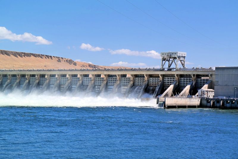 dam-929406_960_720.jpg